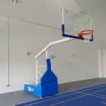 Panier de basket intérieur mobile et pliable - déport 1m ou 2,25m - certifié FIBA 5x5 niveau 2